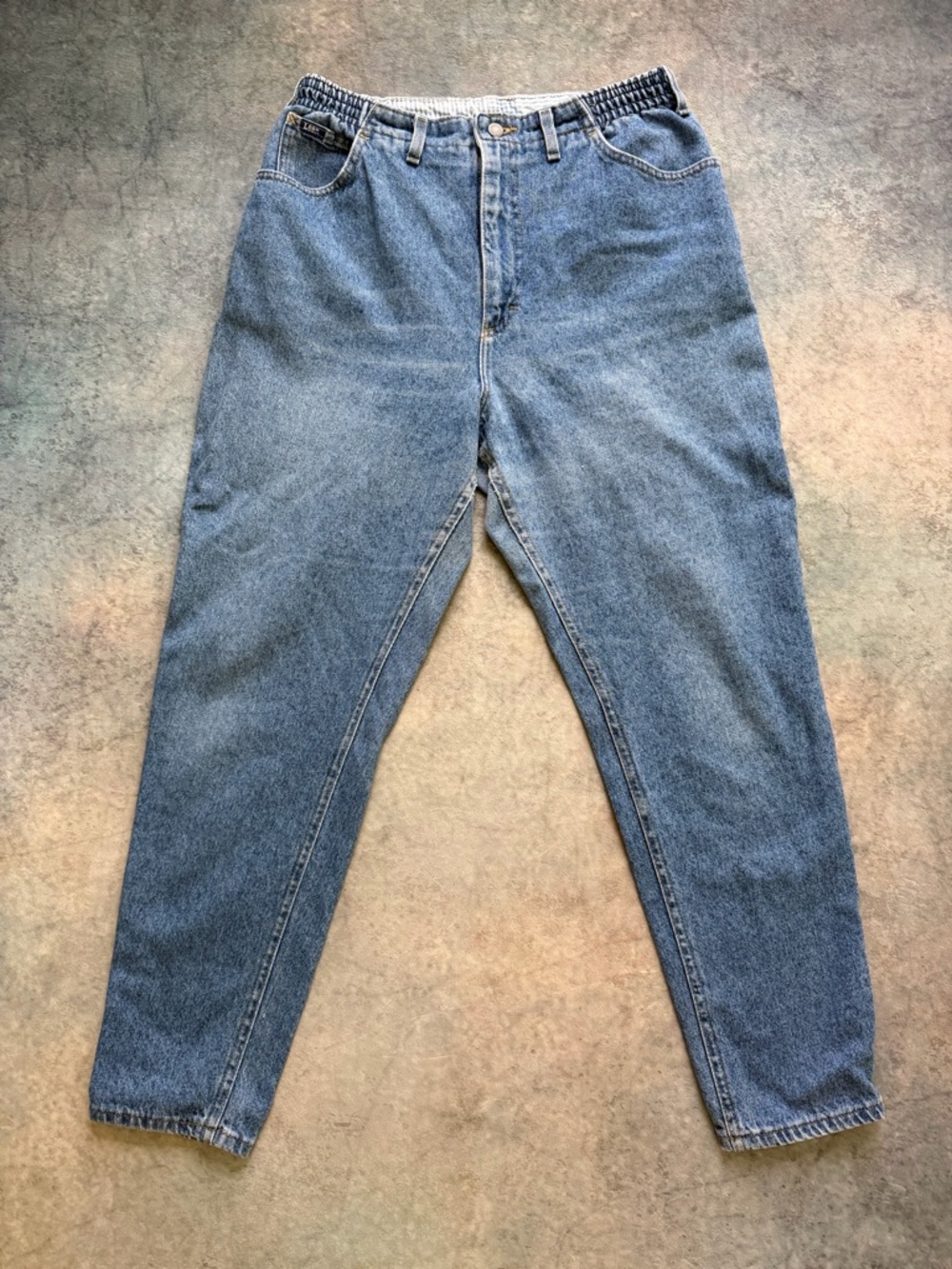 Classic Vintage Light Blue High-Waist Denim Jeans with Elastic Waist